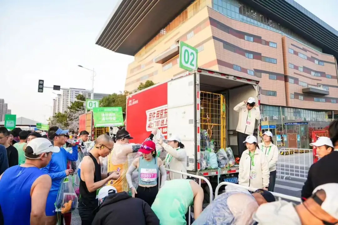 京东携手必维，可持续领跑三大白金标马拉松赛事